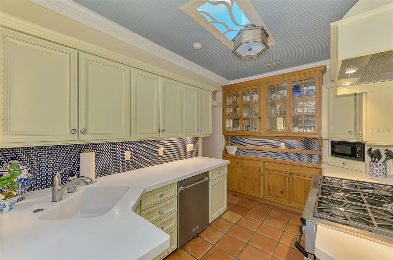 3838 FLORES AVE