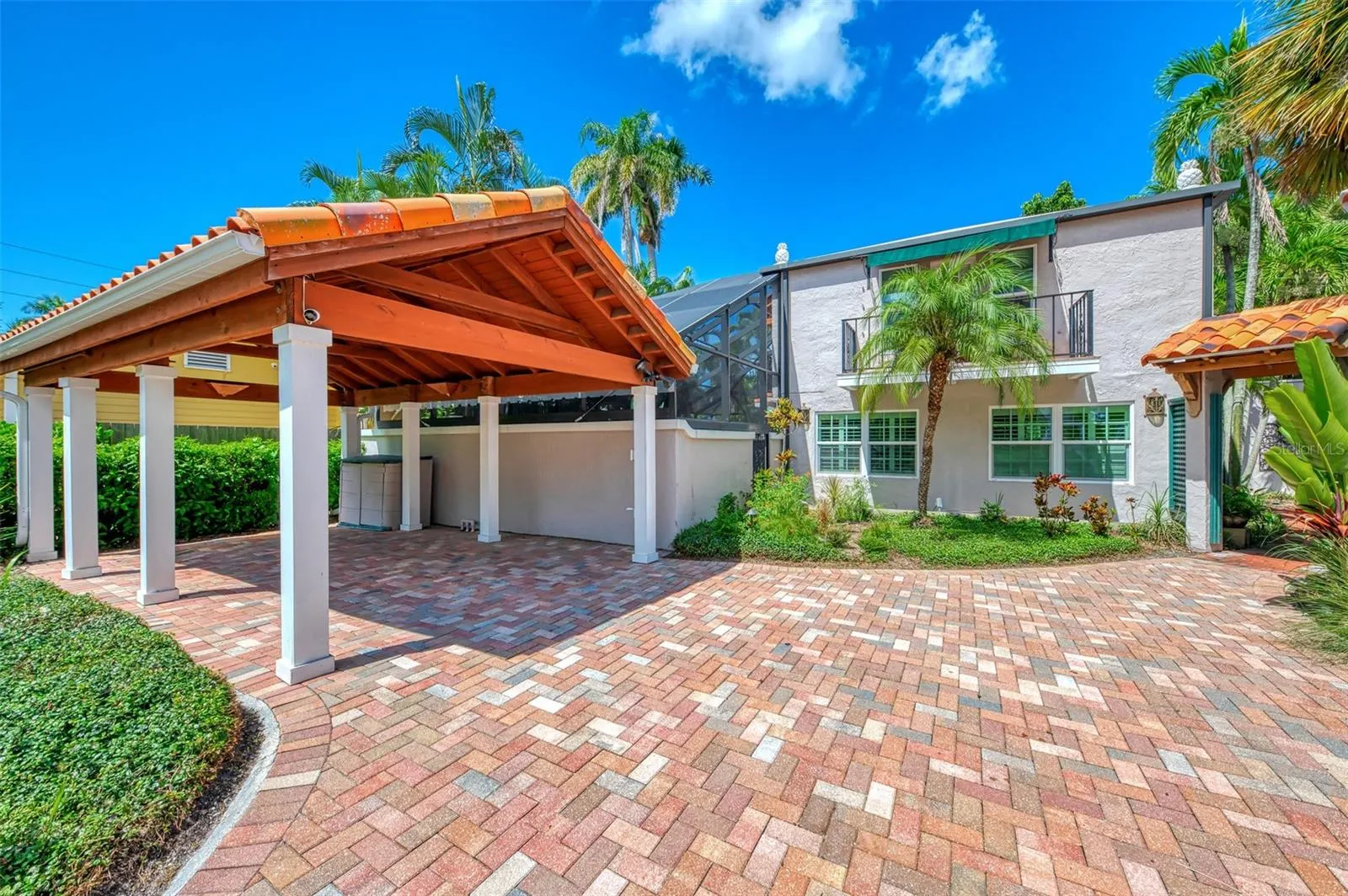 3838 FLORES AVE