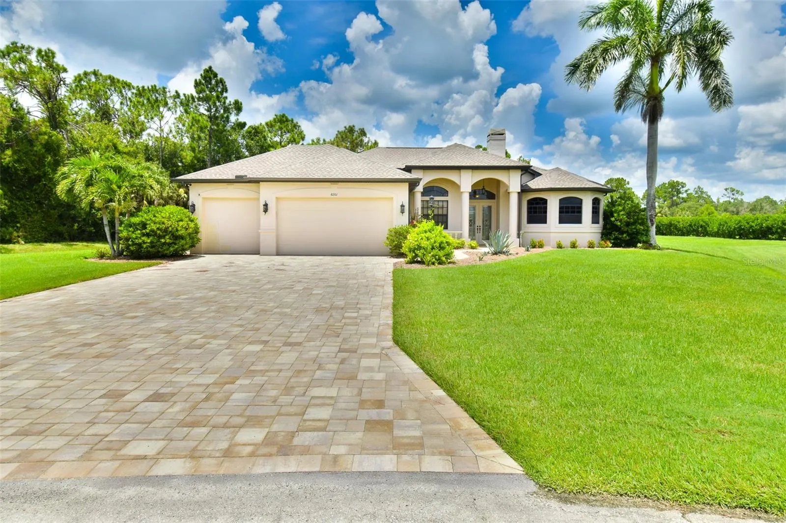 8201 HUNTERS GLEN CIR