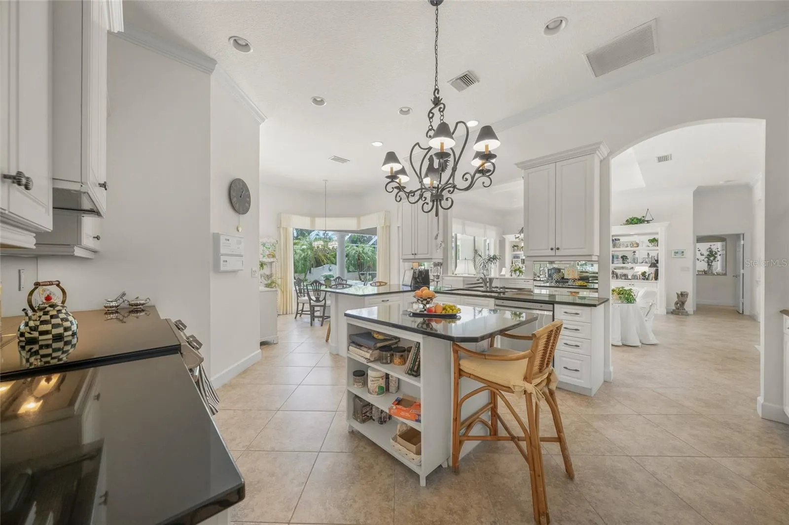 423 SPADARO DR