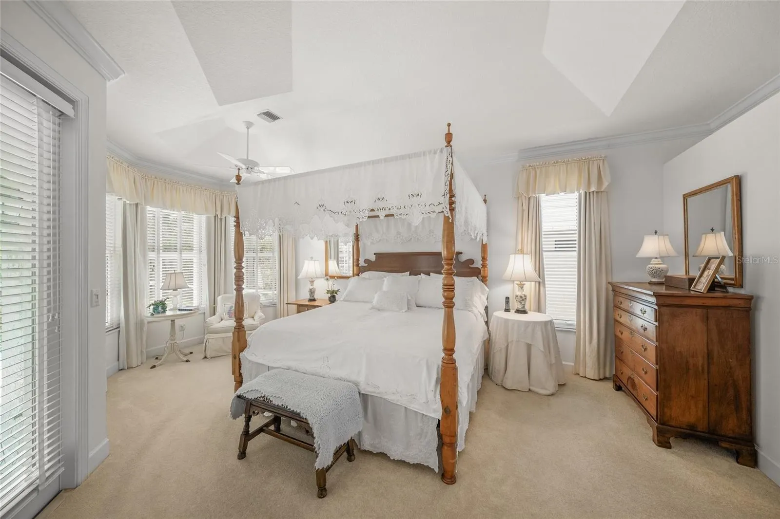 423 SPADARO DR