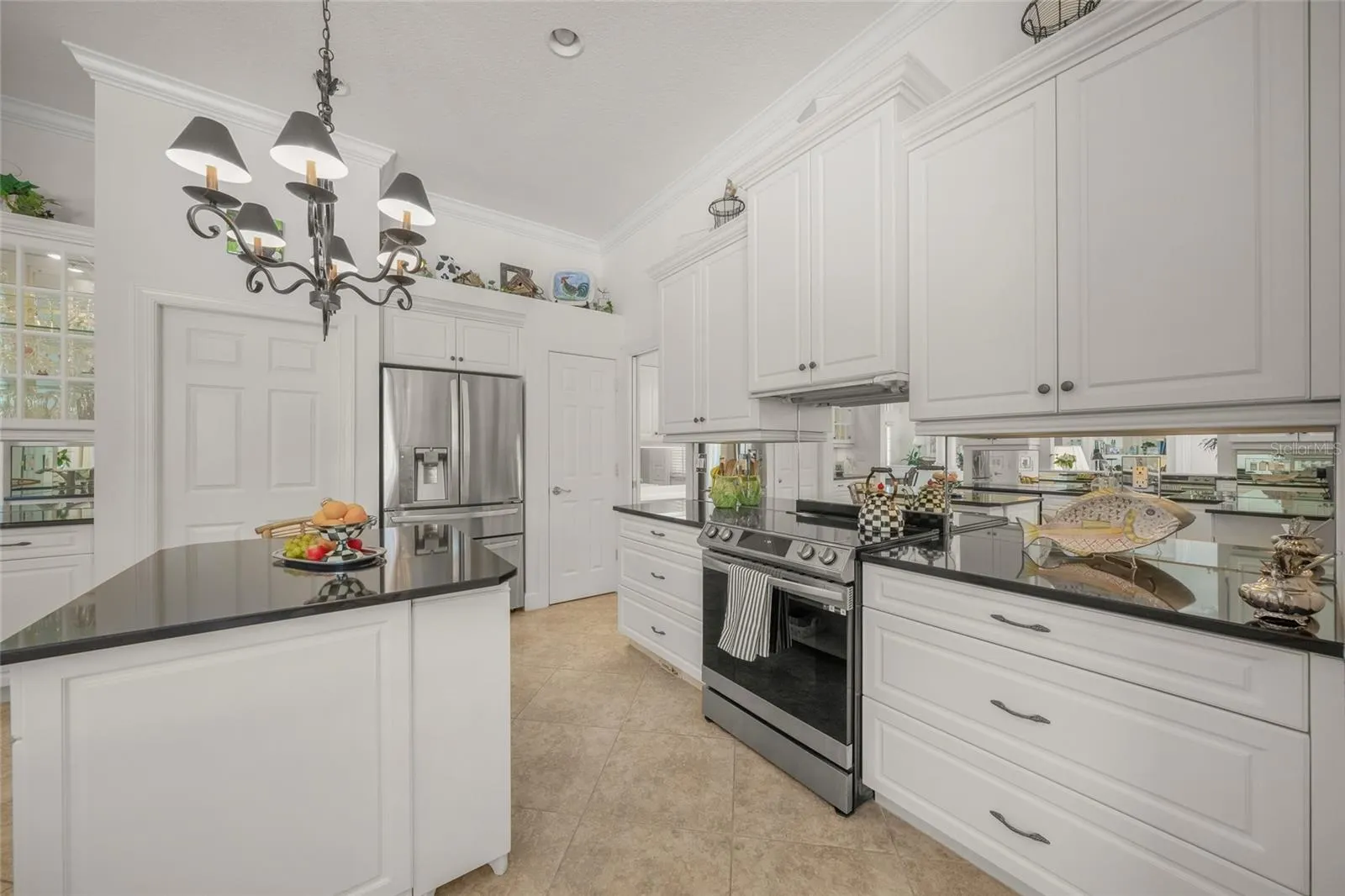 423 SPADARO DR