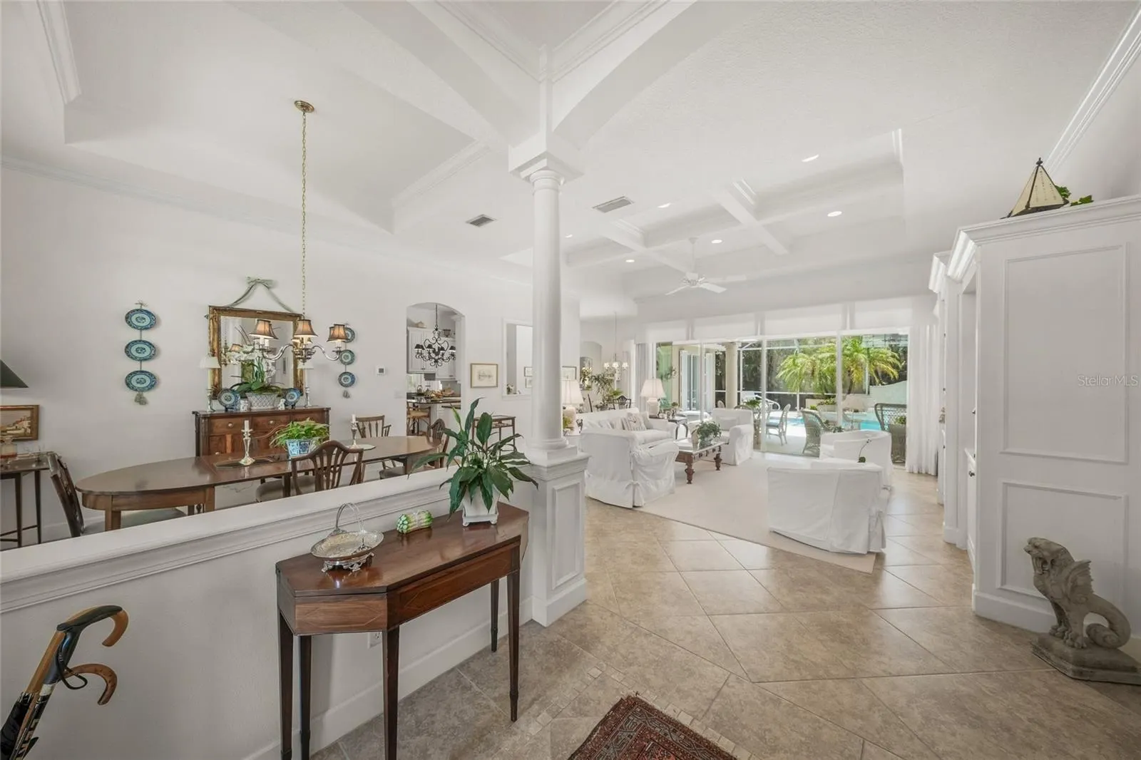 423 SPADARO DR