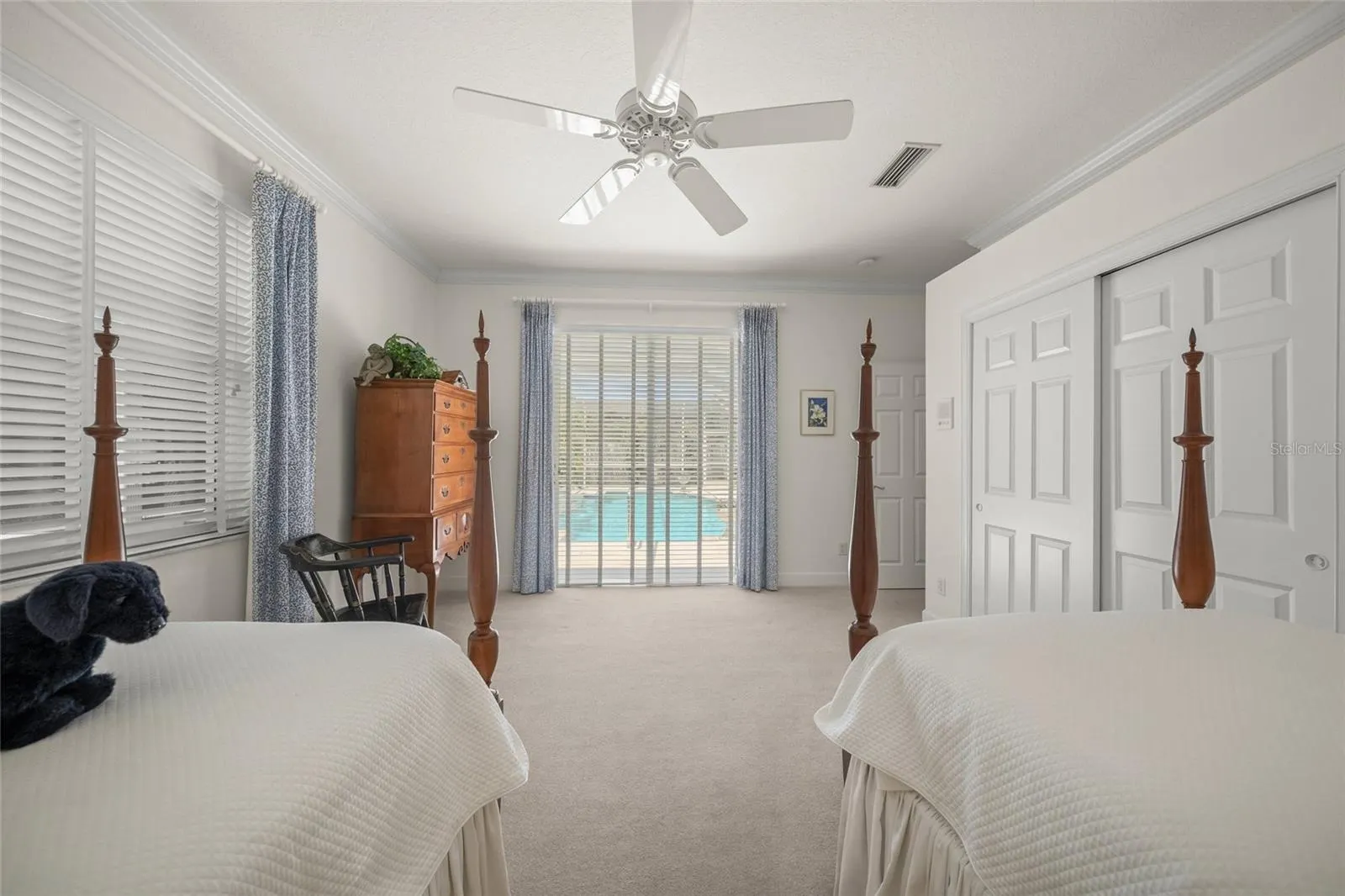 423 SPADARO DR