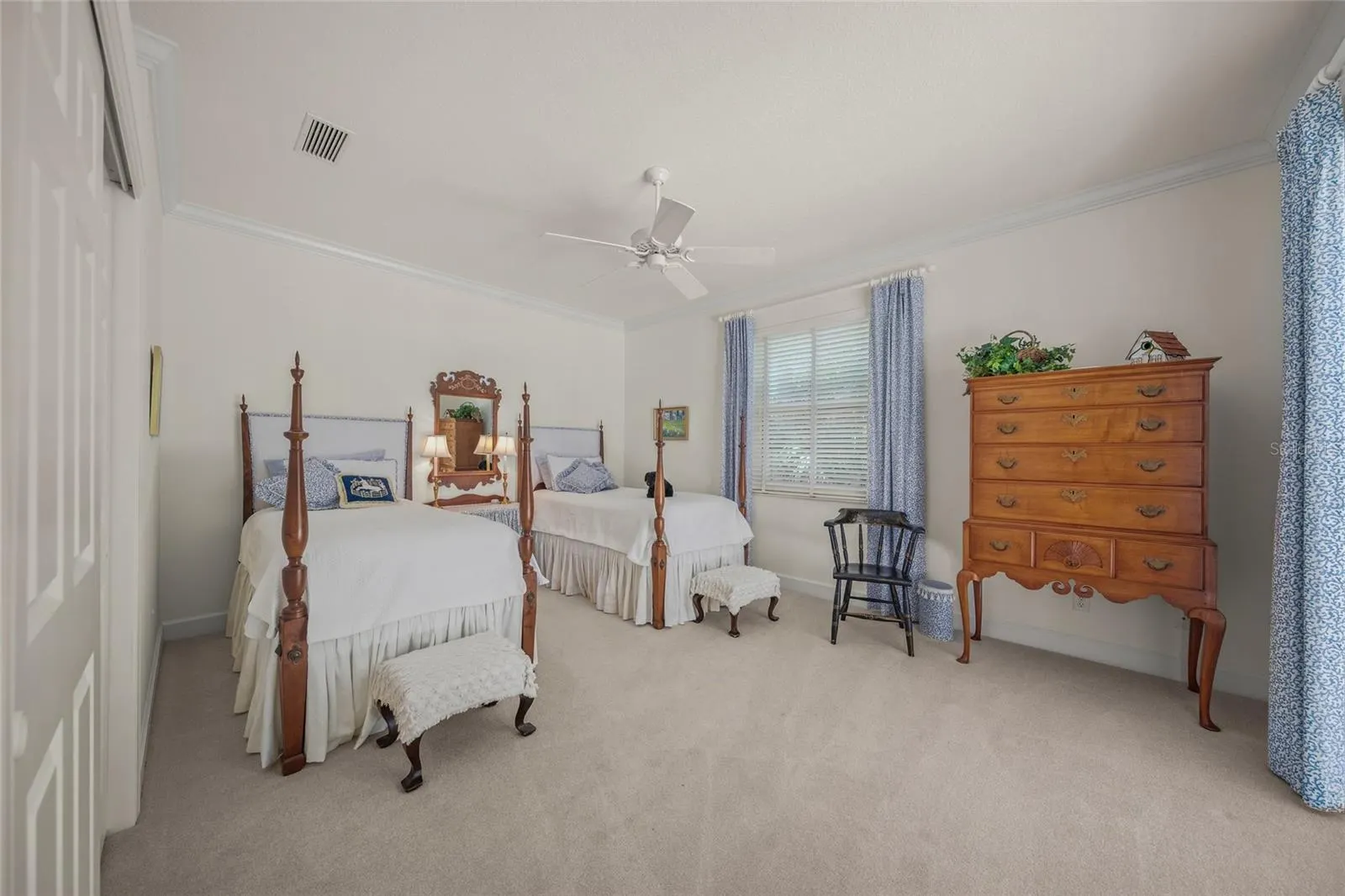 423 SPADARO DR