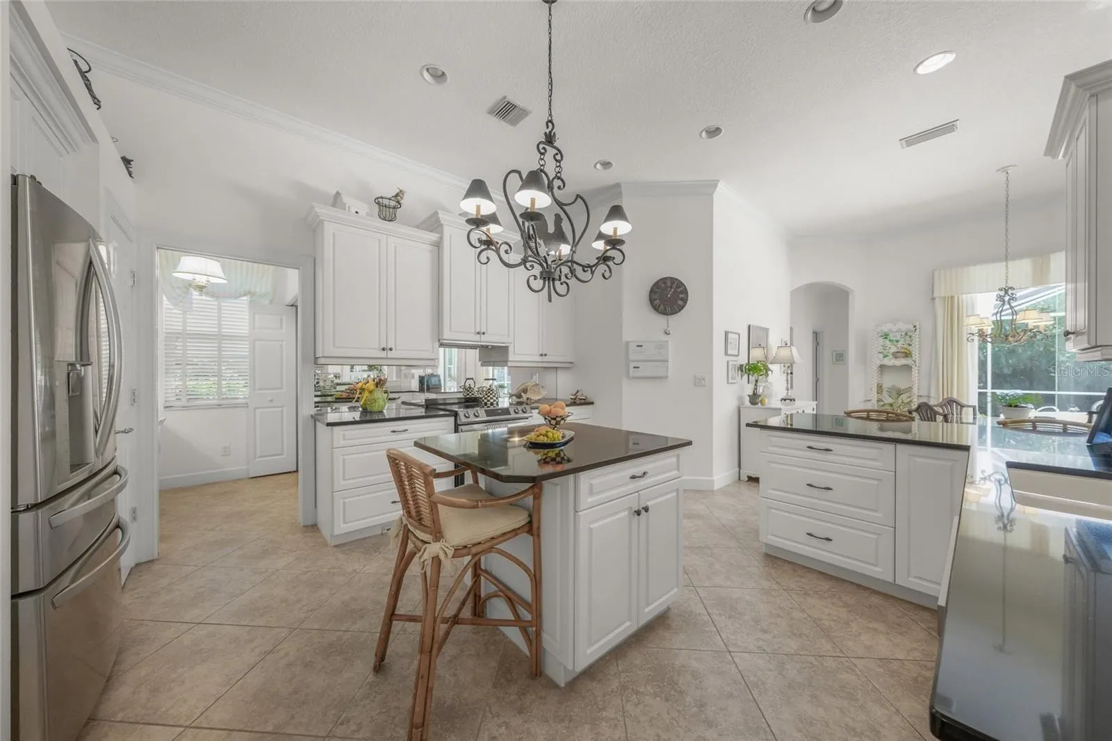 423 SPADARO DR