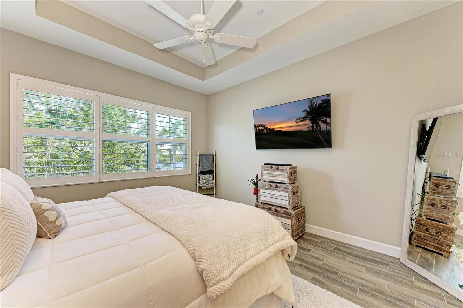 367 COMPASS POINT DR #201, #201