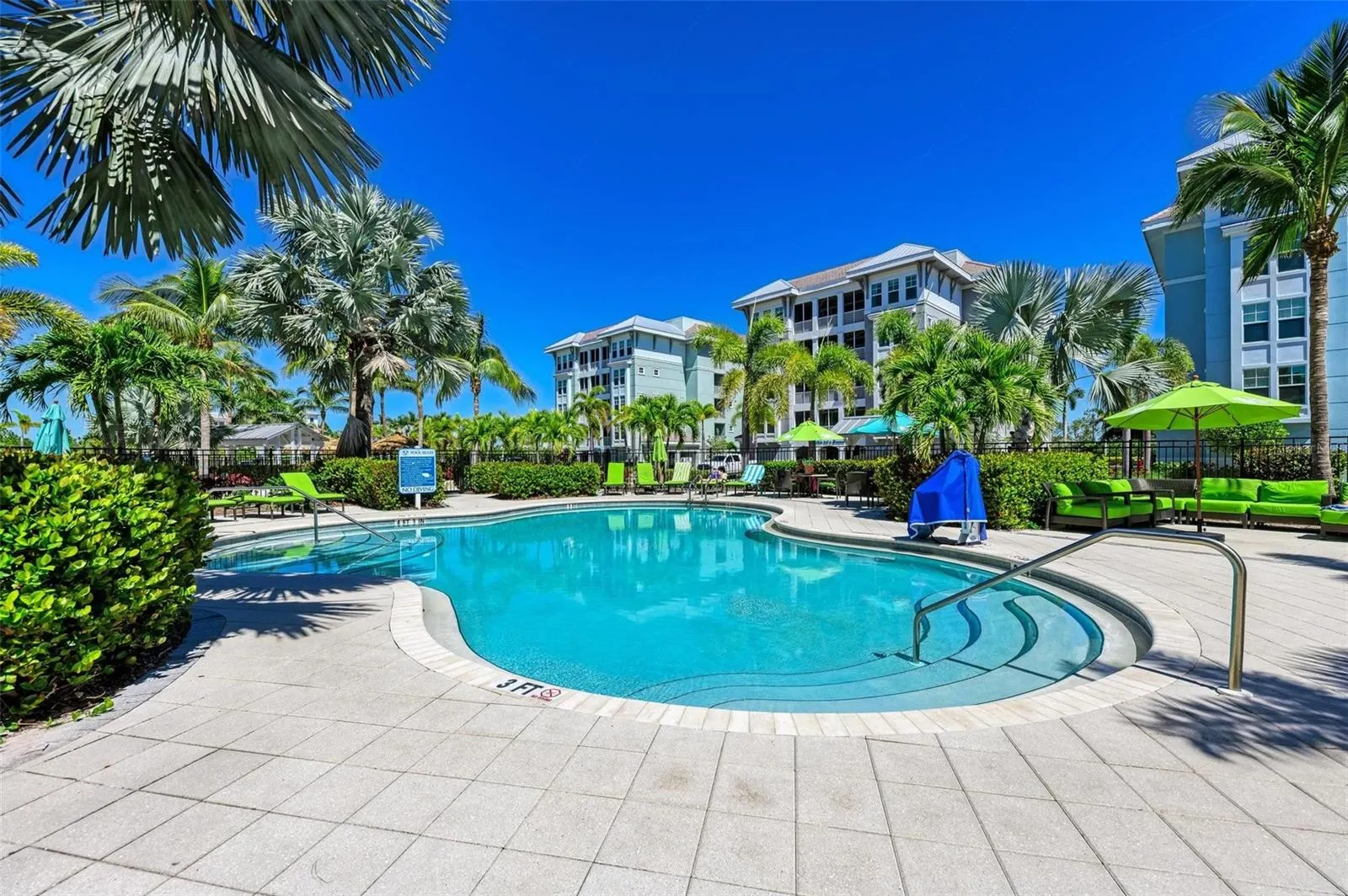 367 COMPASS POINT DR #201, #201