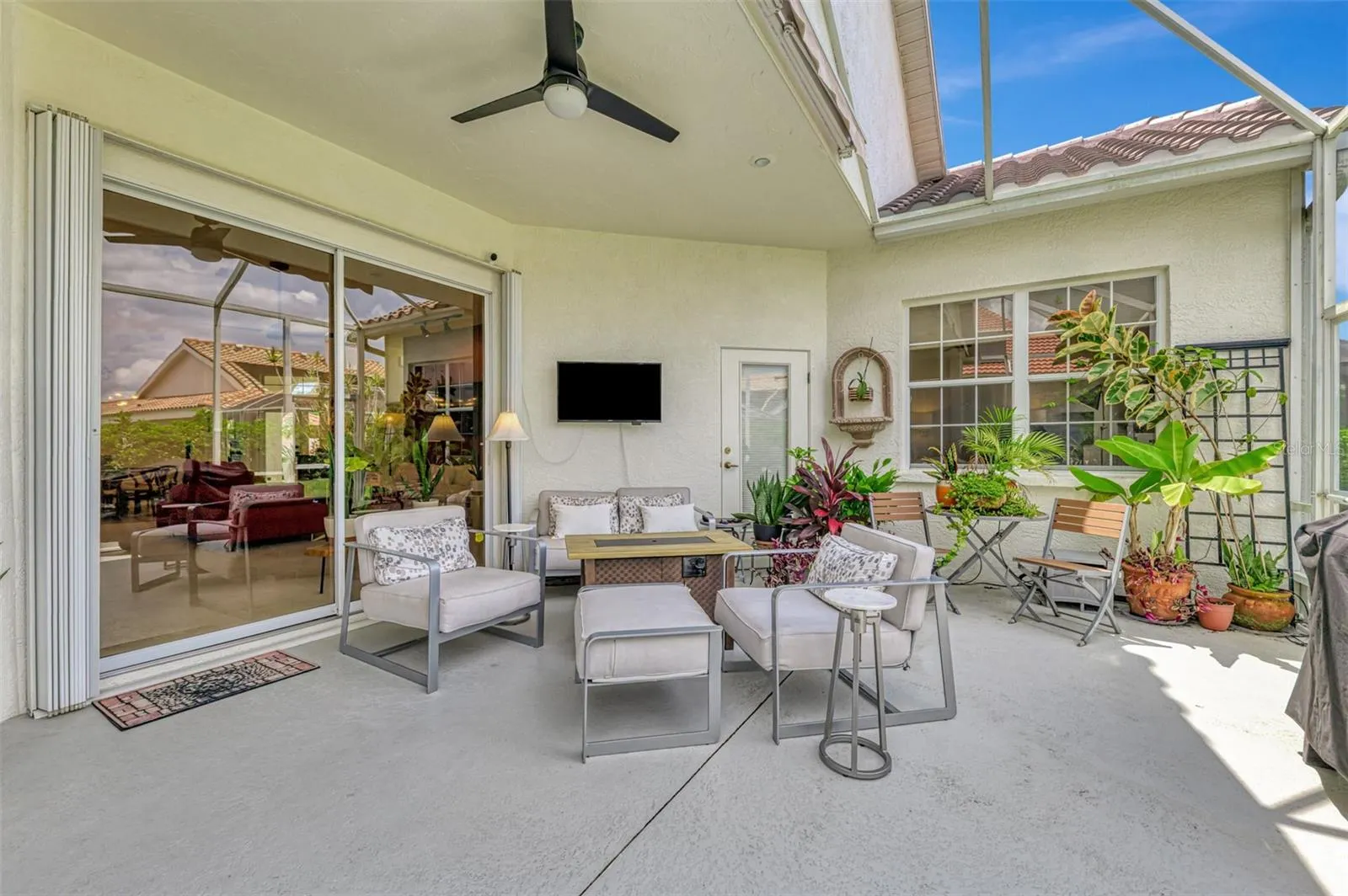 5854 FAIRWOODS CIR