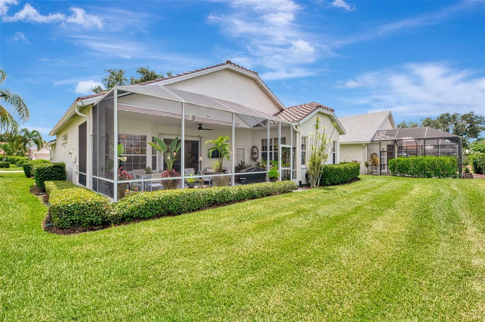 5854 FAIRWOODS CIR