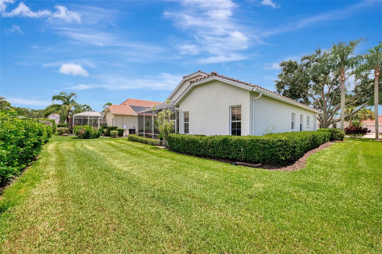 5854 FAIRWOODS CIR