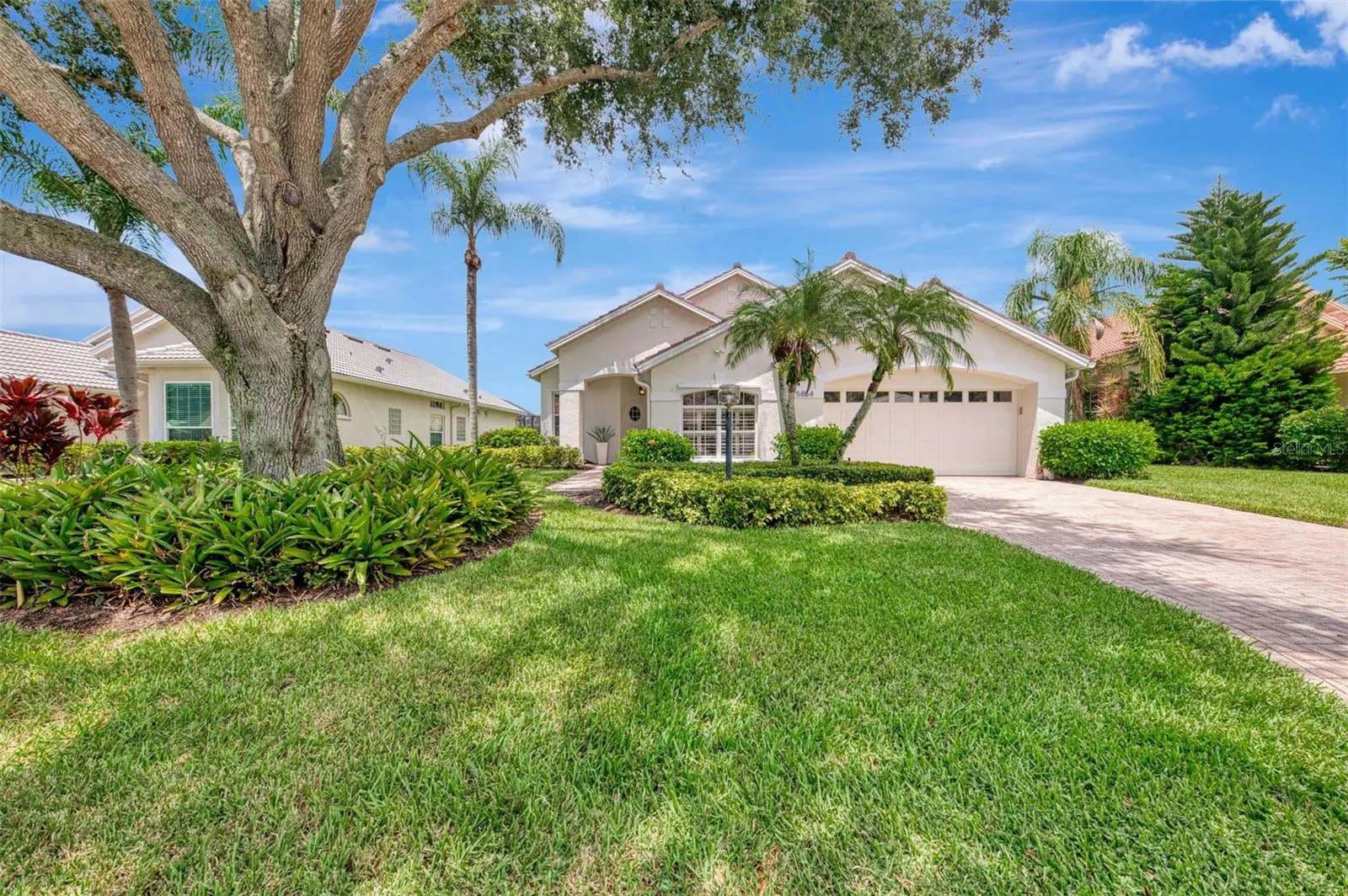 5854 FAIRWOODS CIR