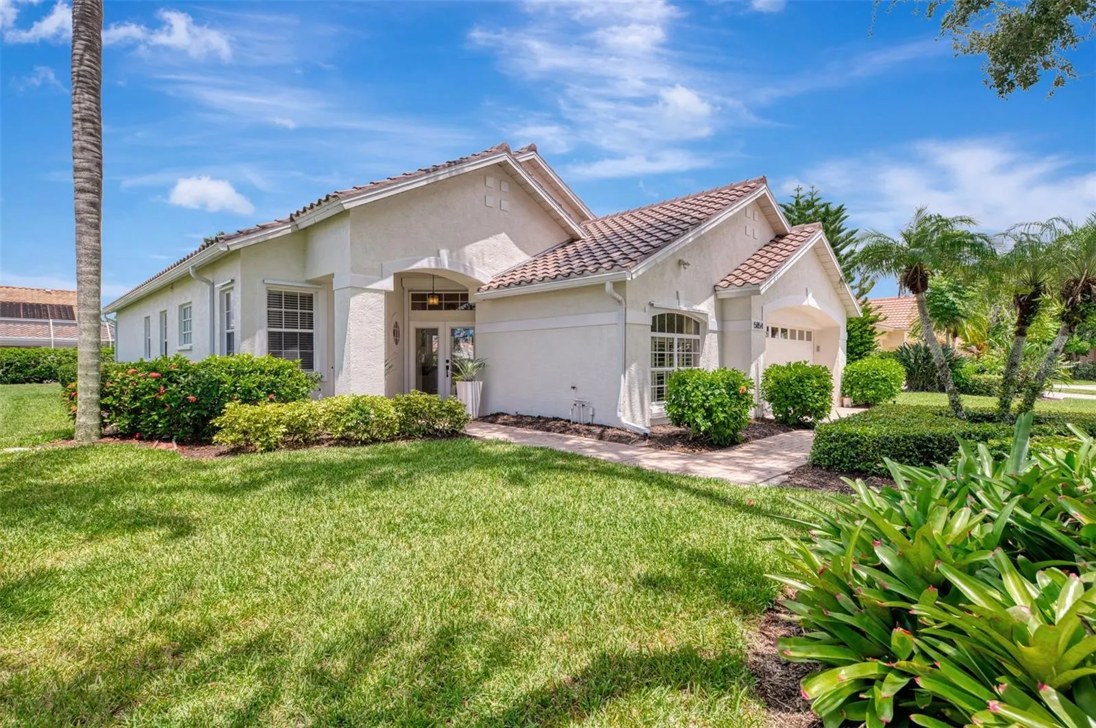 5854 FAIRWOODS CIR