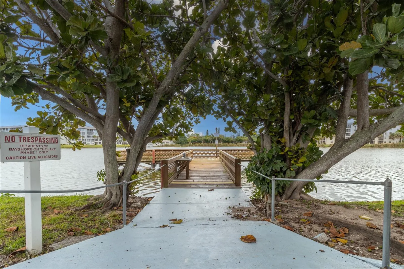 4103 LAKE BAYSHORE DR #404, #404