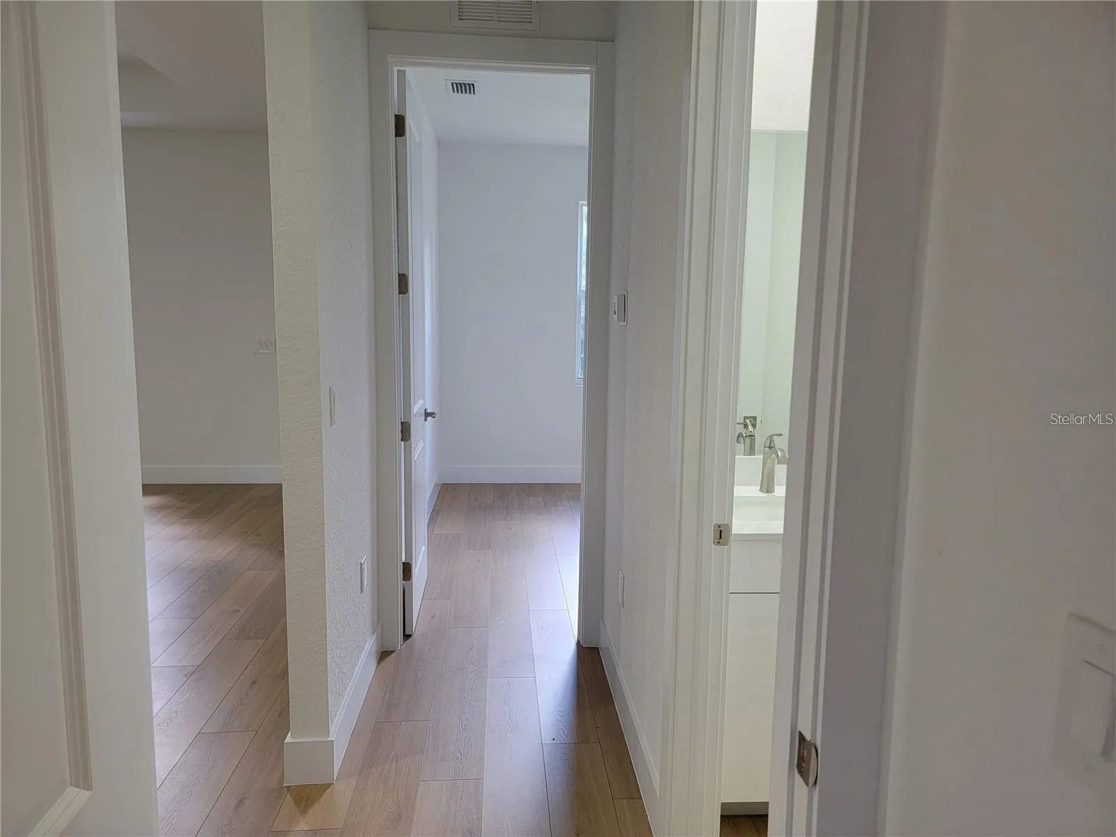 4586 MAURBACH TER