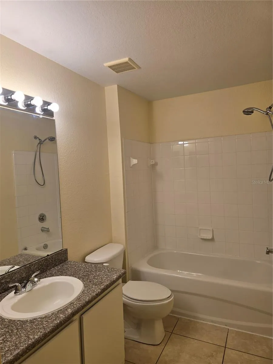 7428 VISTA WAY #201, #201