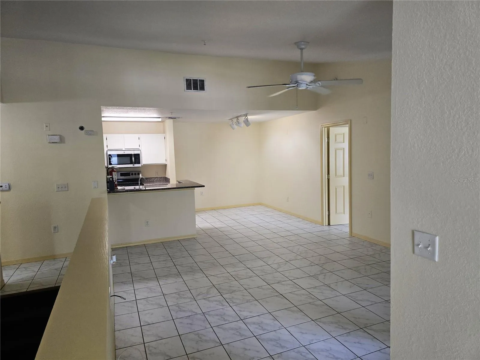 7428 VISTA WAY #201, #201