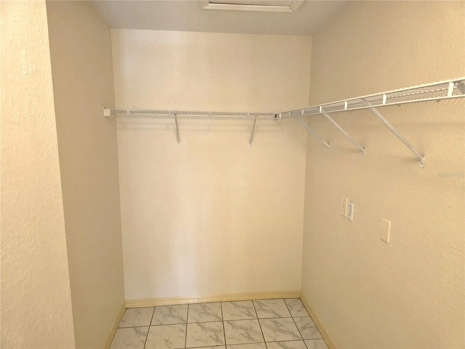 7428 VISTA WAY #201, #201