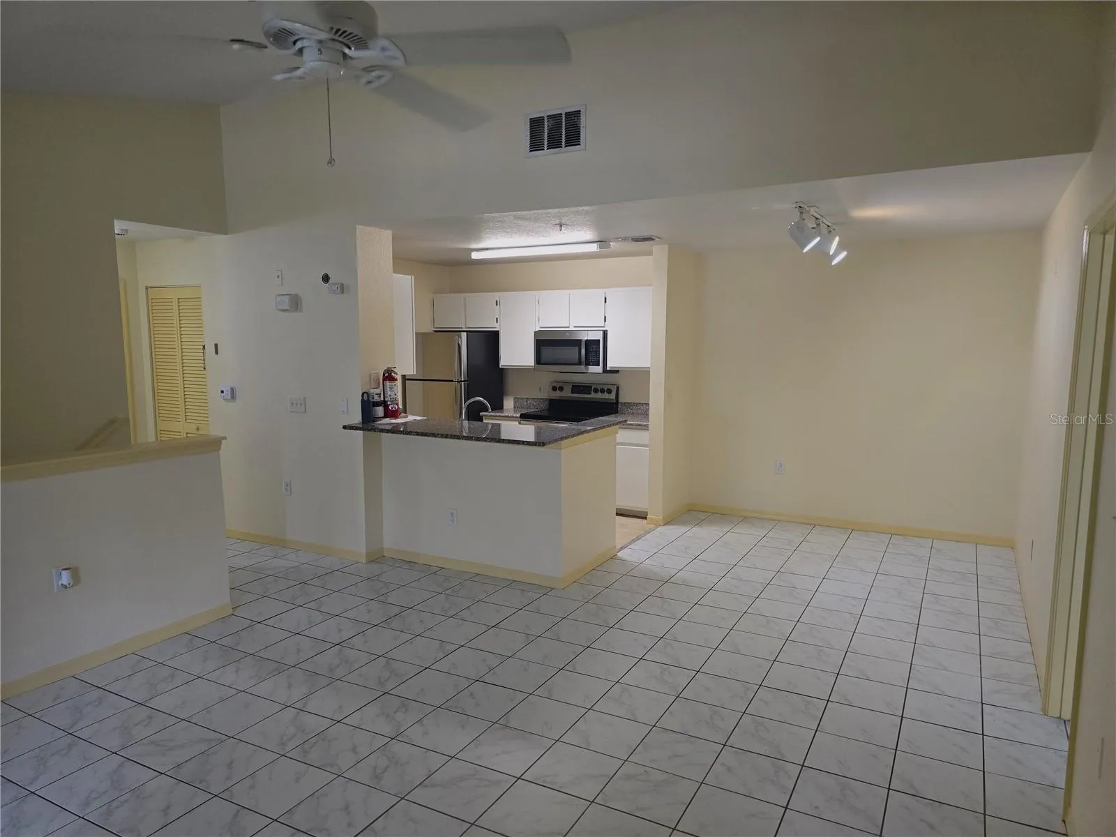 7428 VISTA WAY #201, #201