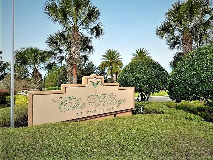 7428 VISTA WAY #201, #201