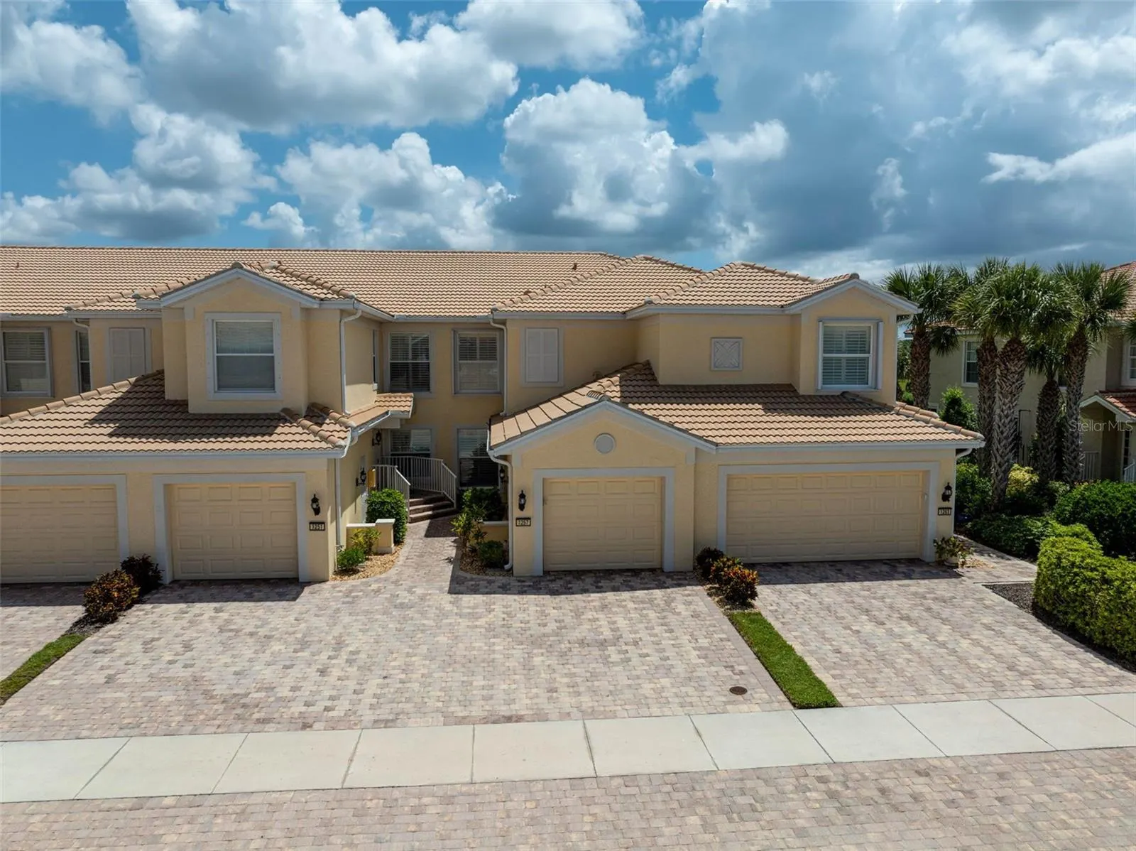 1257 BURGOS DR #302, #302