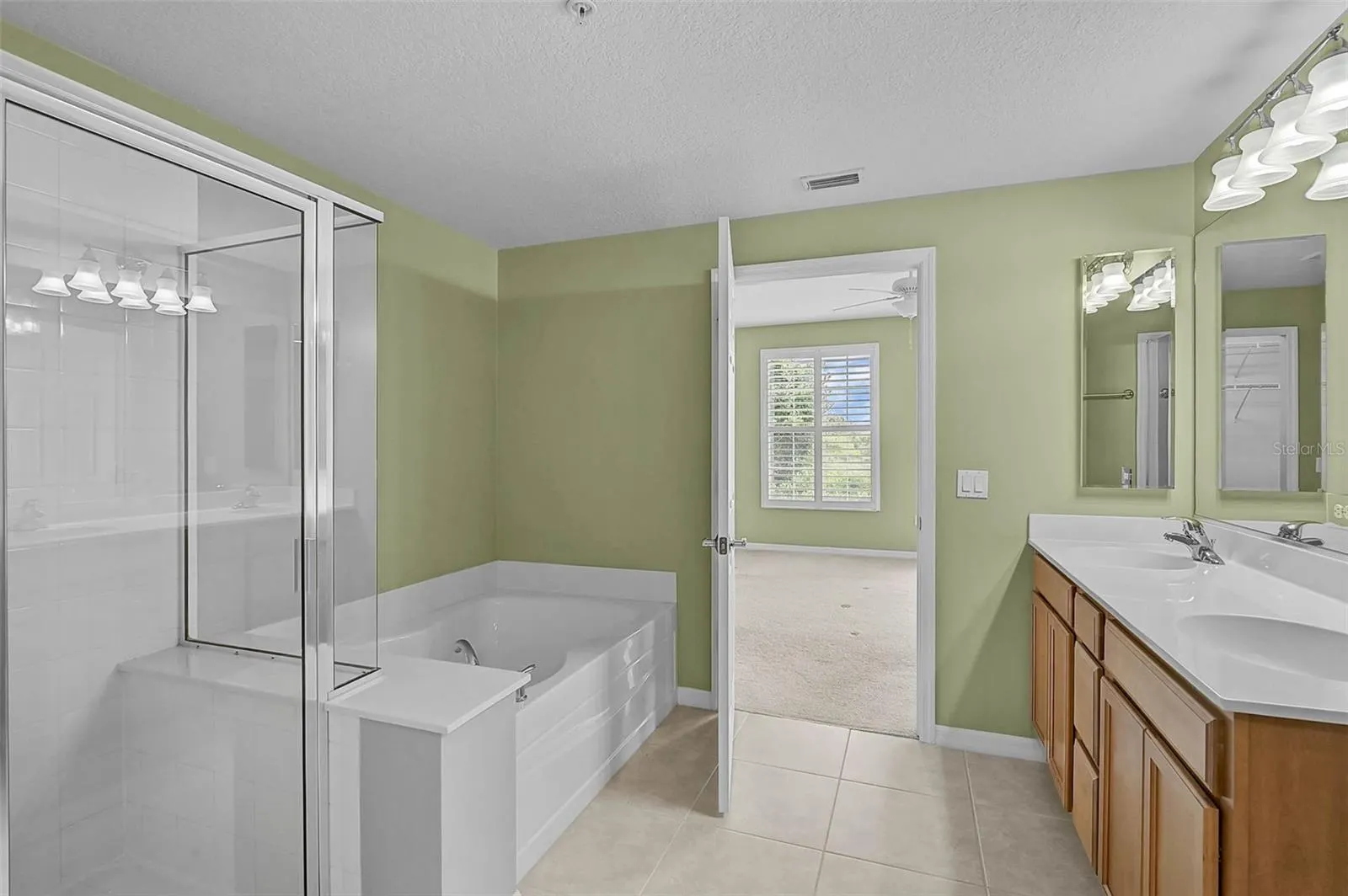 1257 BURGOS DR #302, #302