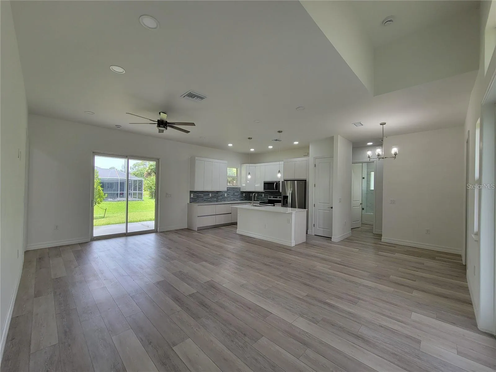 2721 PARASOL LN