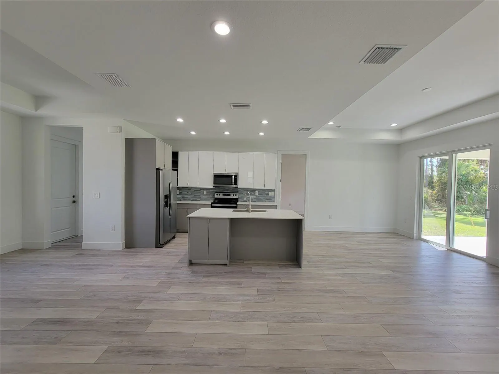2153 NORDENDALE BLVD