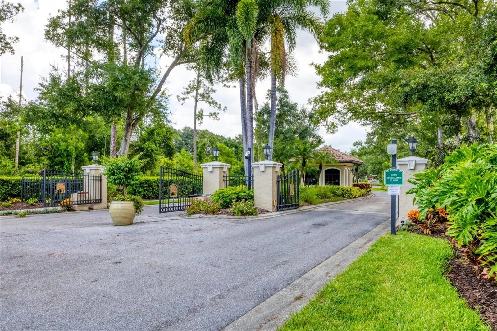 4555 FOREST WOOD TRL #23, #23