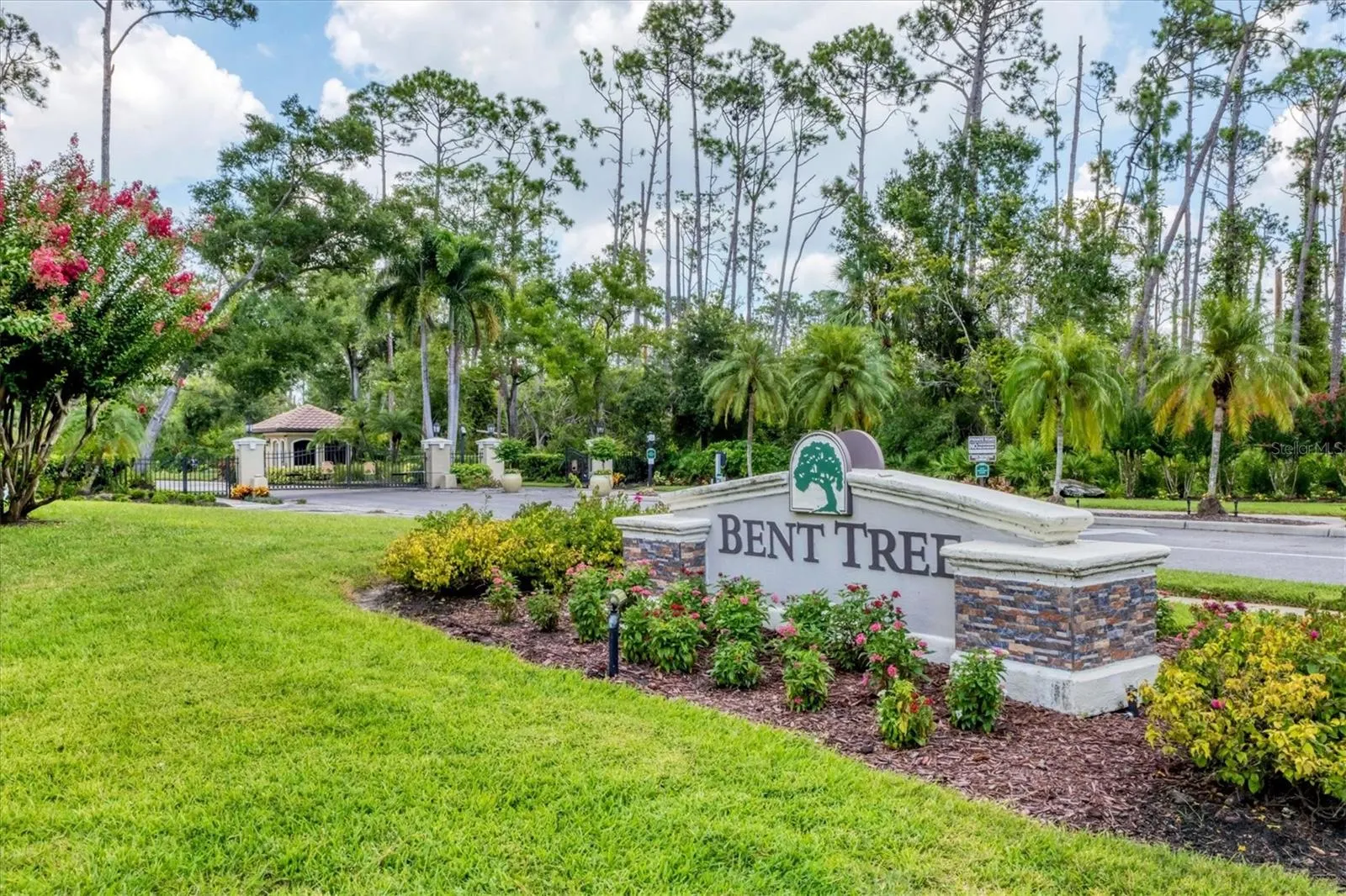4555 FOREST WOOD TRL #23, #23
