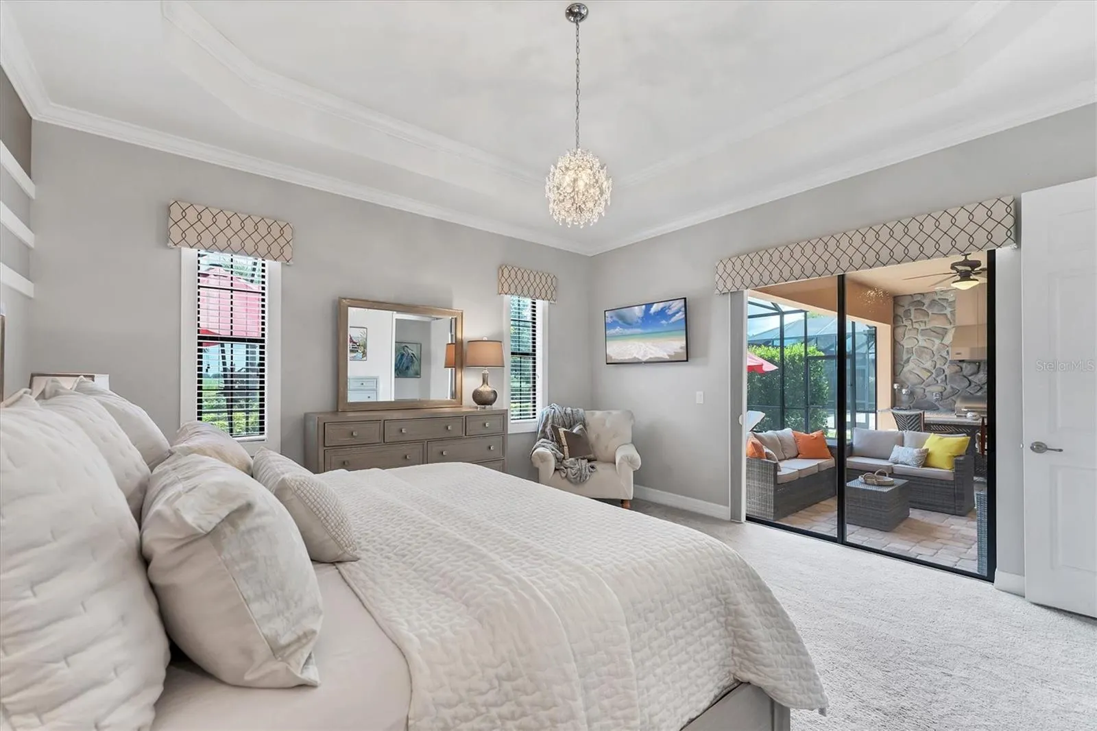 16508 HILLSIDE CIR