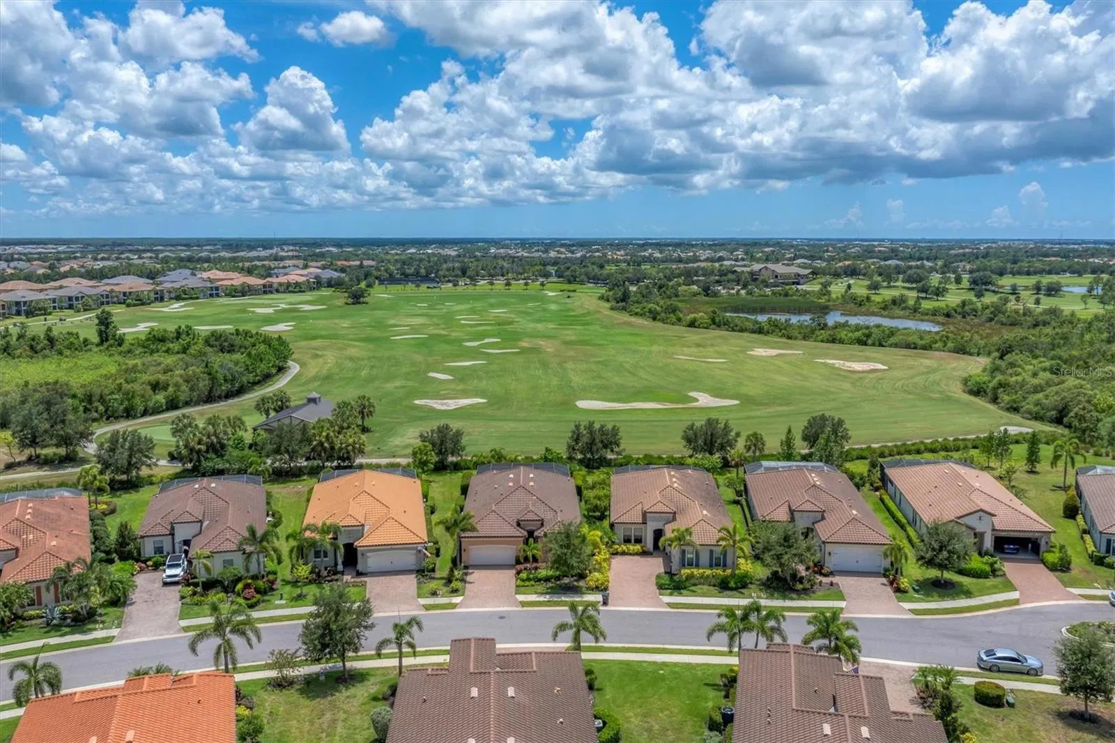 16508 HILLSIDE CIR