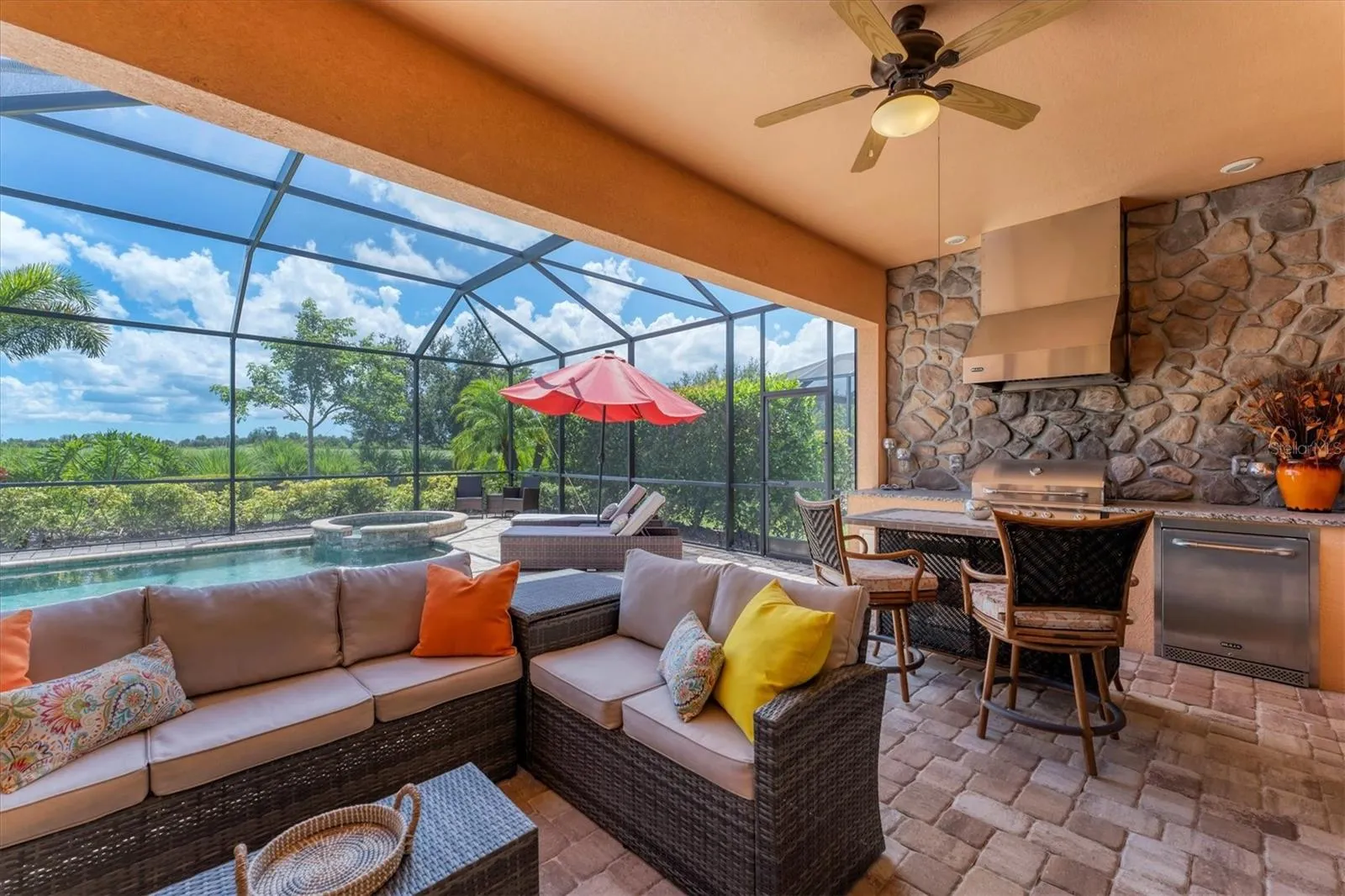 16508 HILLSIDE CIR
