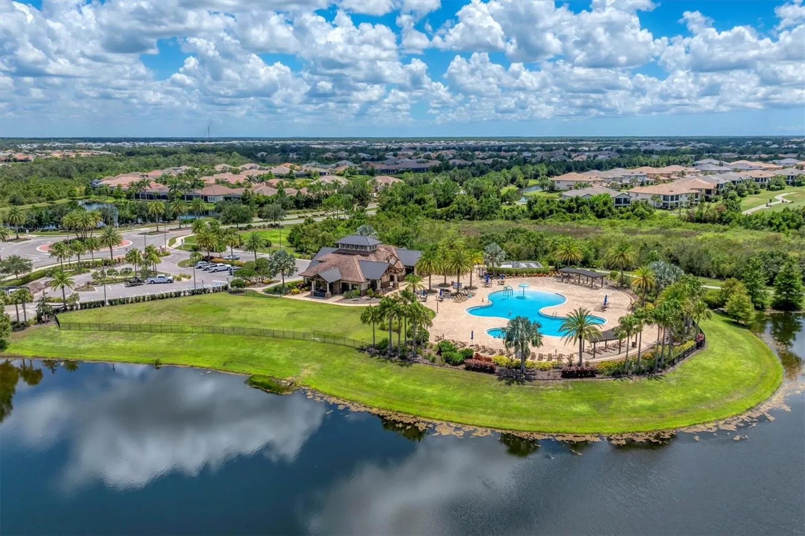 16508 HILLSIDE CIR