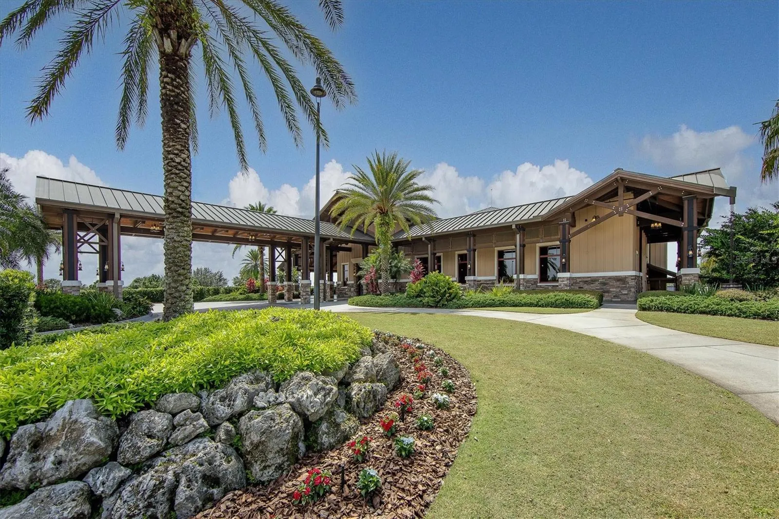 16508 HILLSIDE CIR