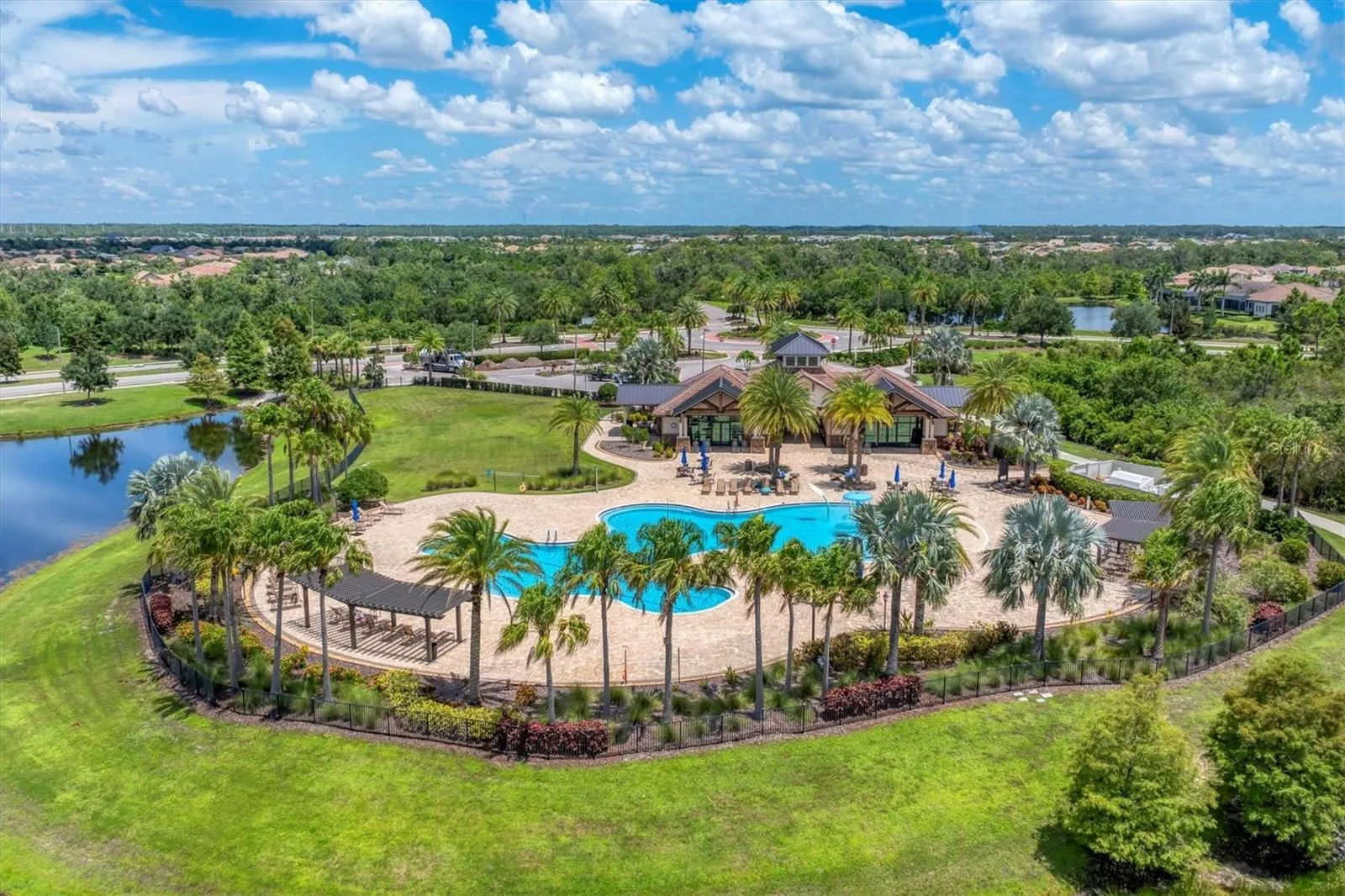 16508 HILLSIDE CIR