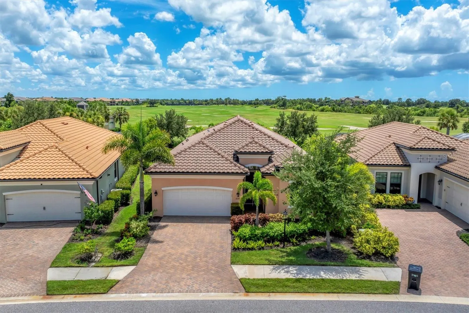 16508 HILLSIDE CIR