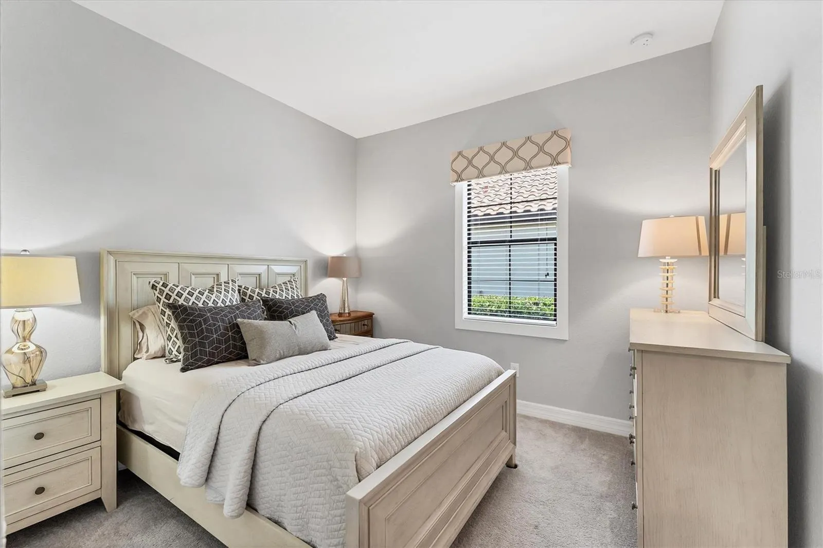 16508 HILLSIDE CIR
