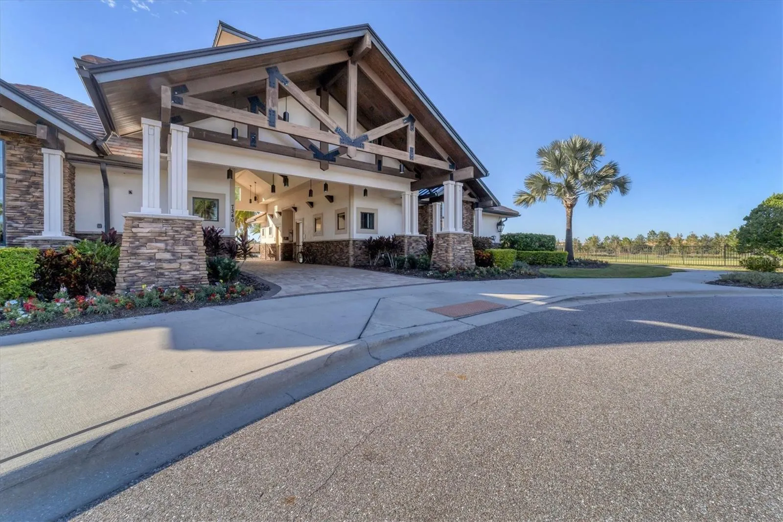 16508 HILLSIDE CIR
