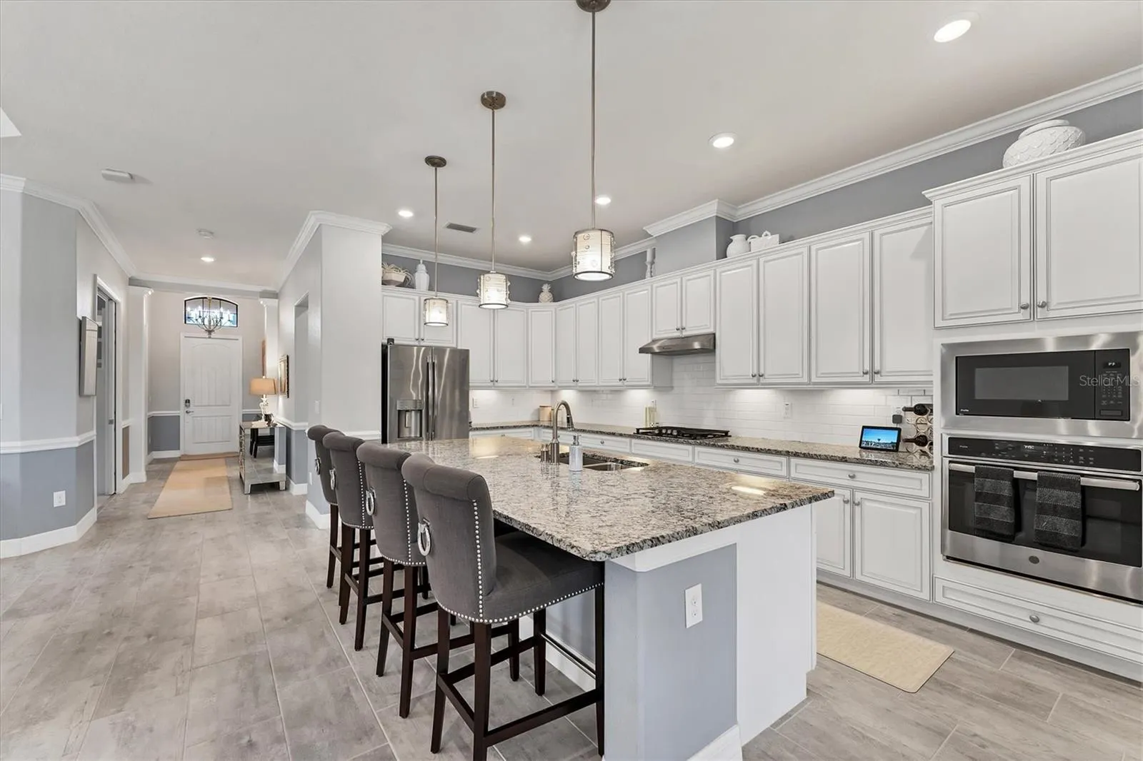 16508 HILLSIDE CIR