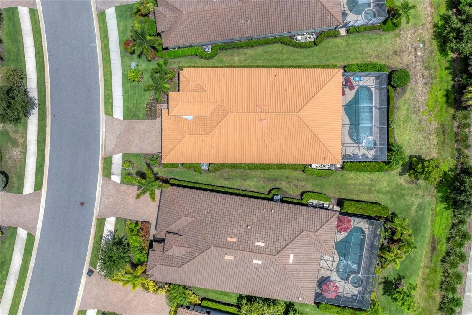16508 HILLSIDE CIR