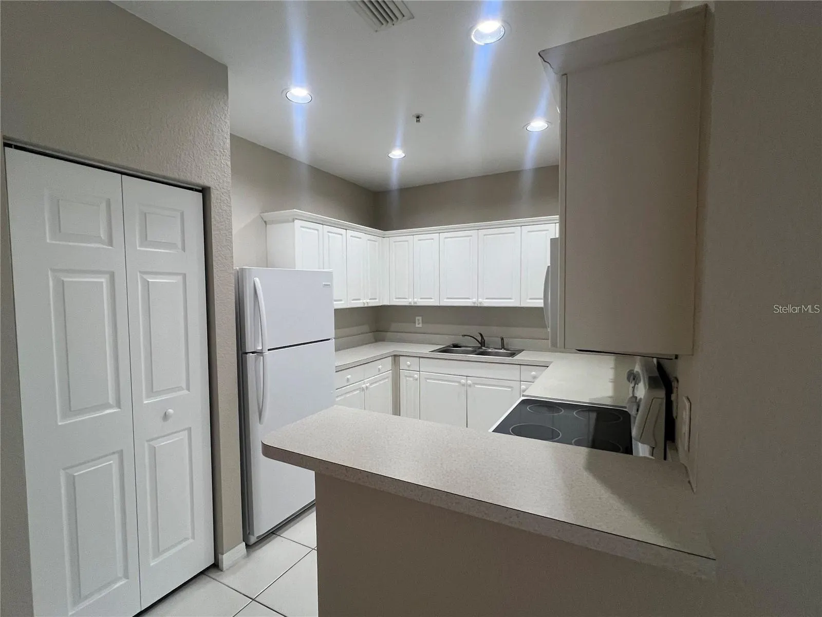3958 MEDITERRANEA CIR #411, #411