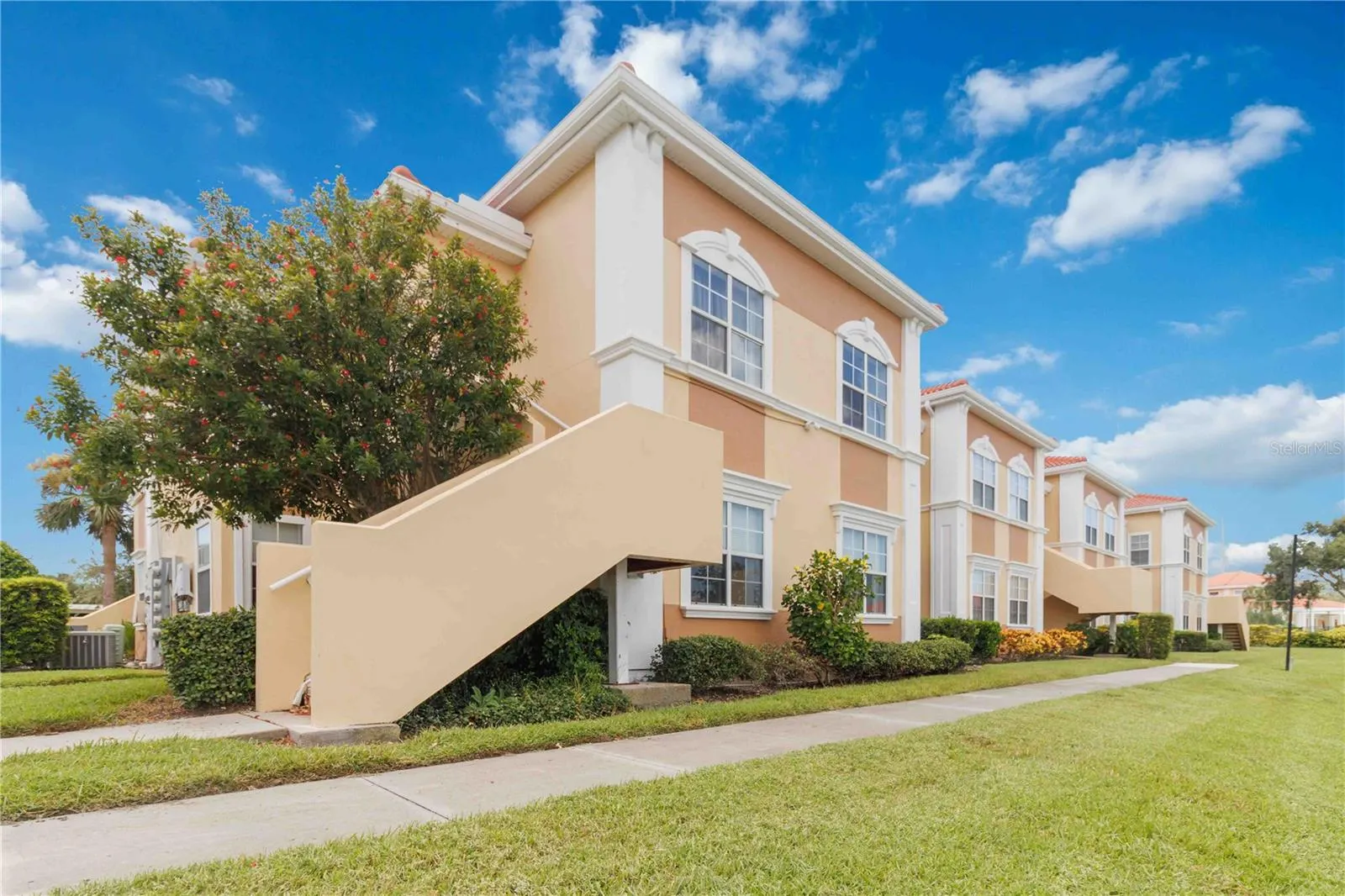 1005 VILLAGIO CIR #108, #108