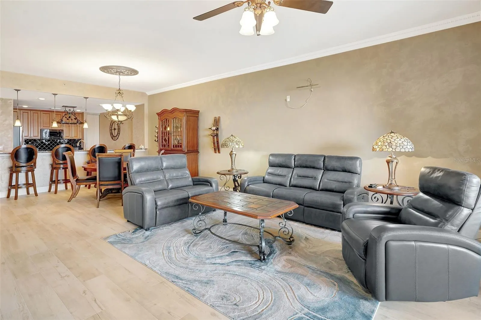 87 VIVANTE BLVD #403, #403