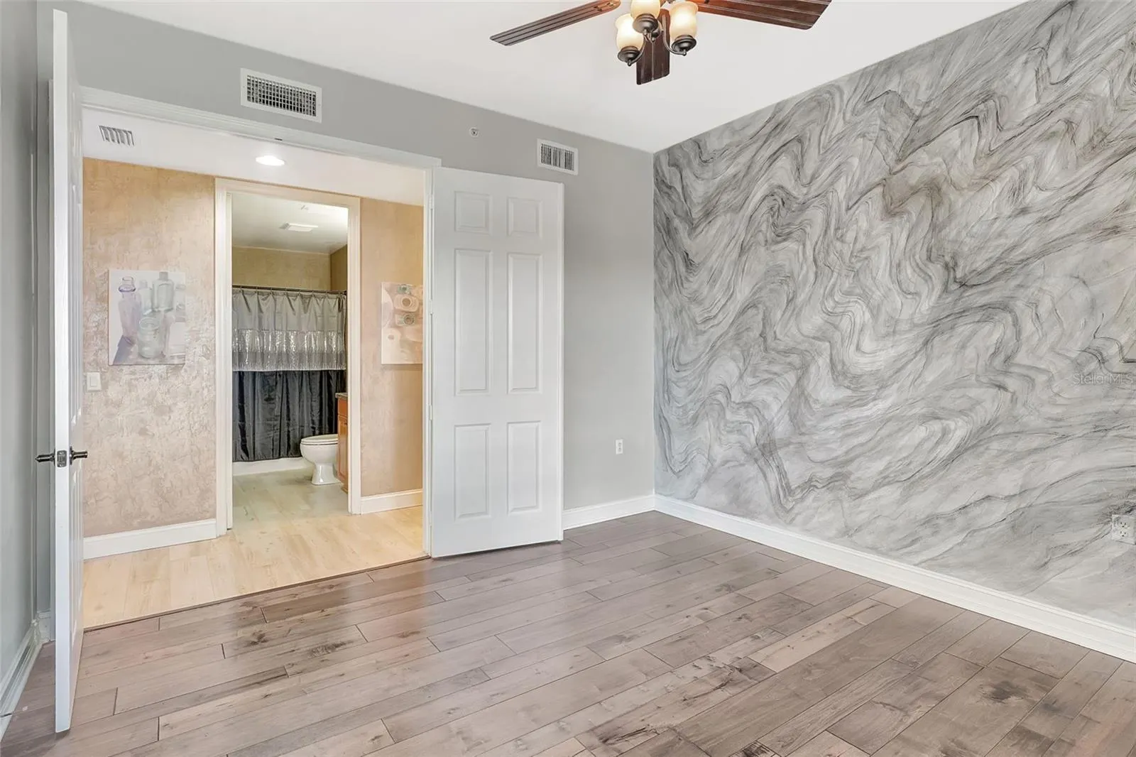 87 VIVANTE BLVD #403, #403