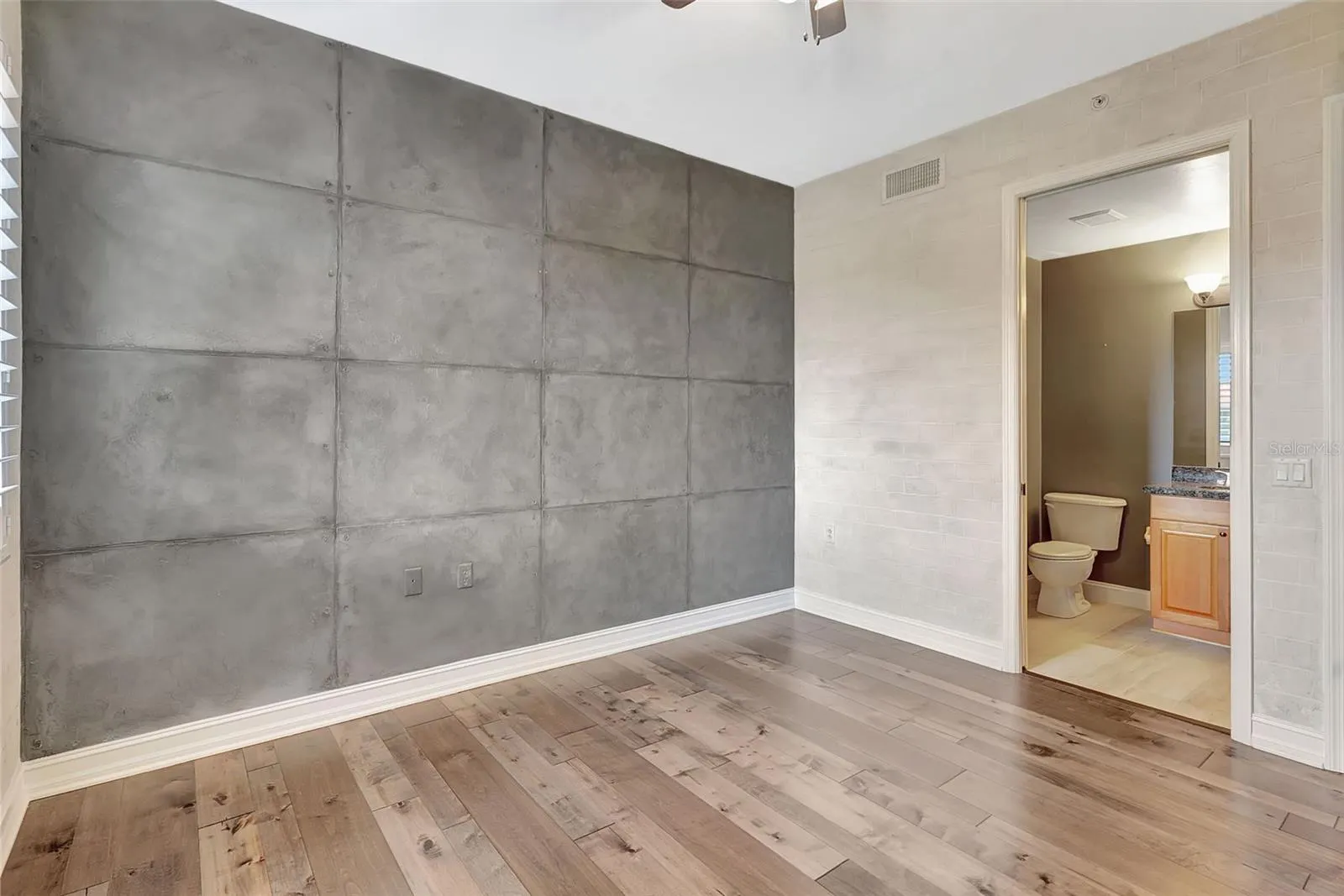 87 VIVANTE BLVD #403, #403