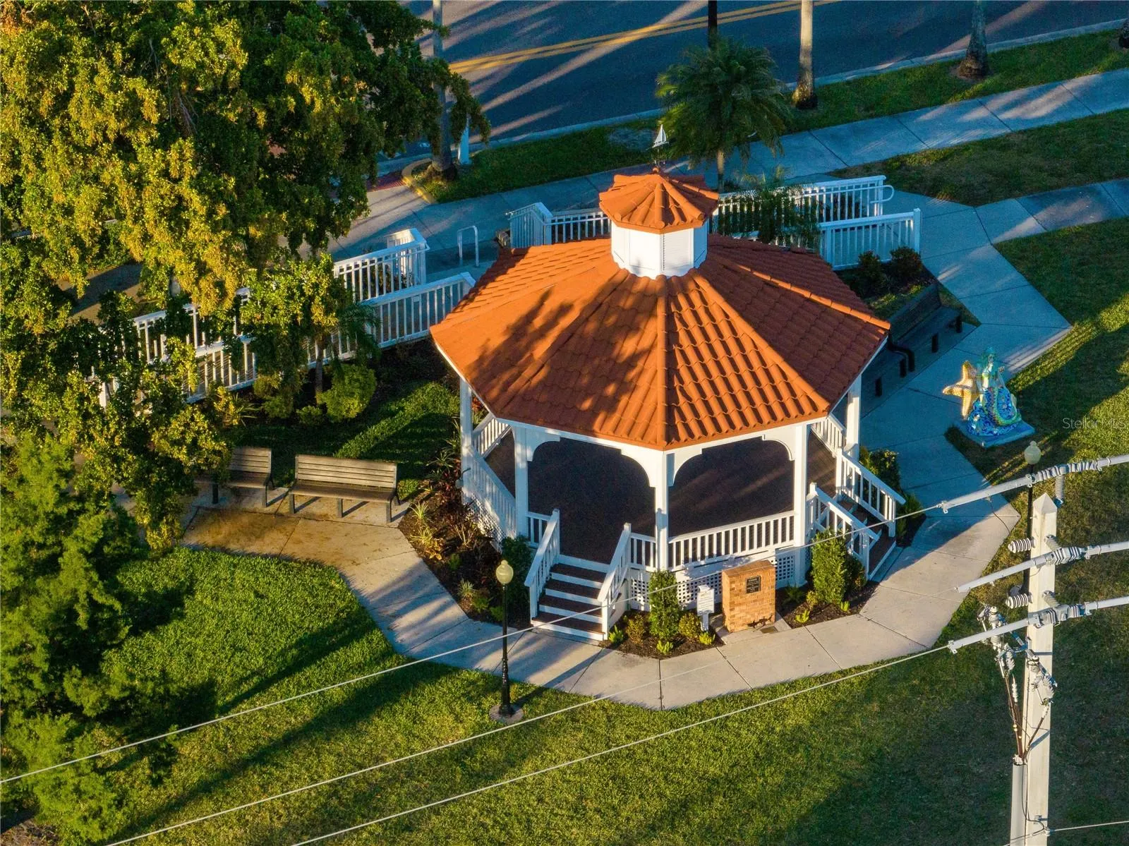 1109 THE RIALTO