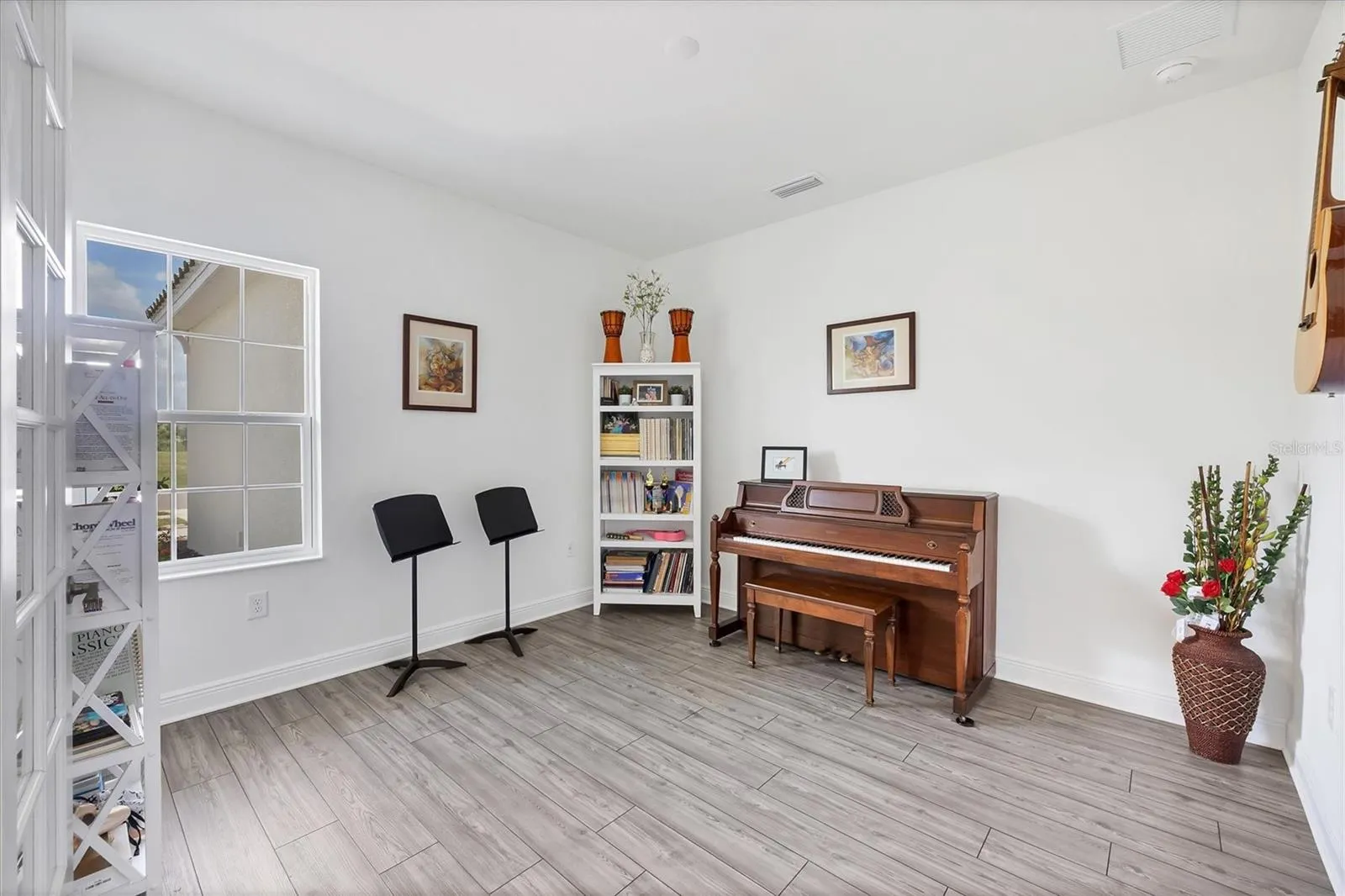 9924 CRYSTAL ISLES CIR