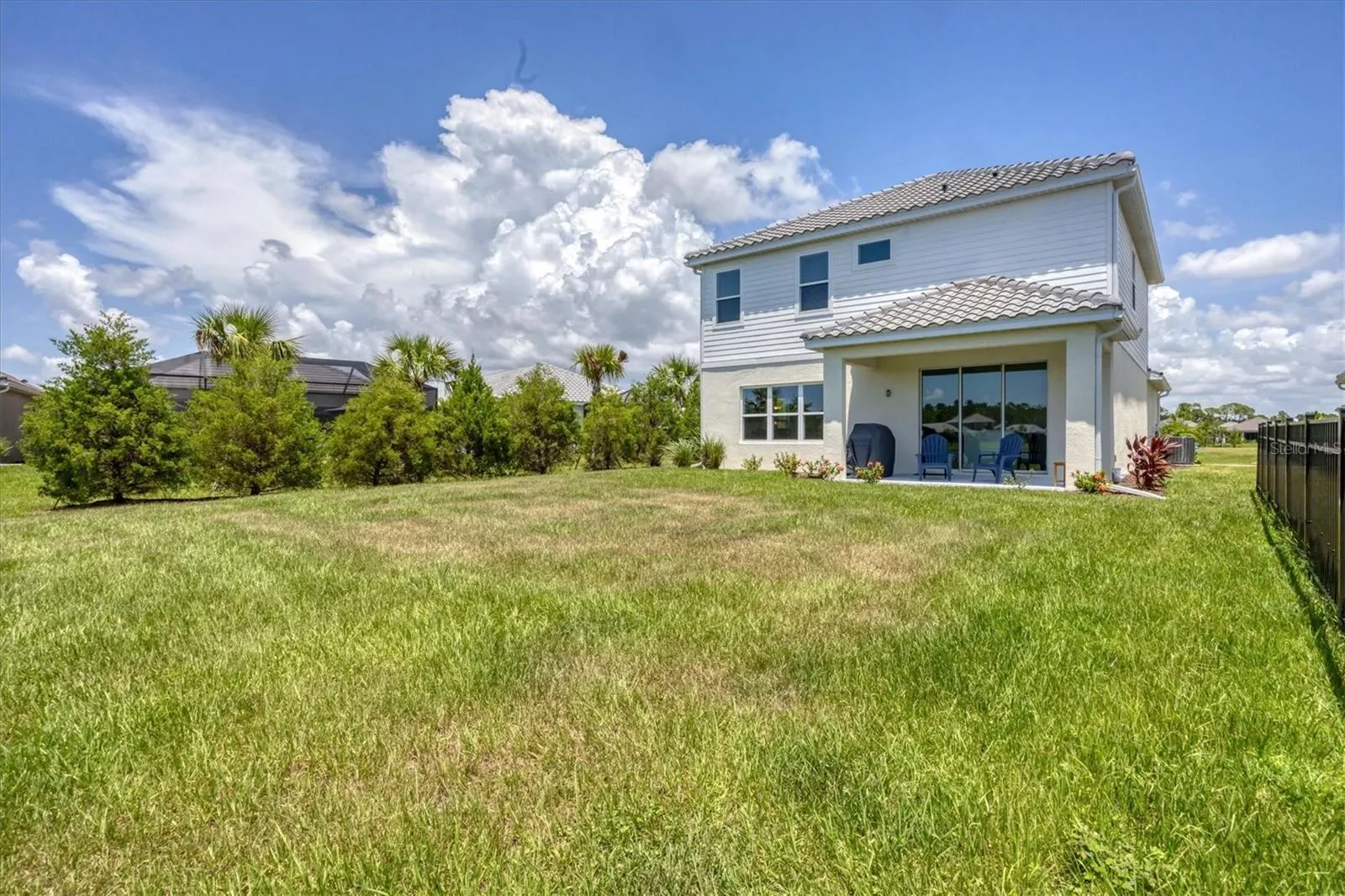 9924 CRYSTAL ISLES CIR