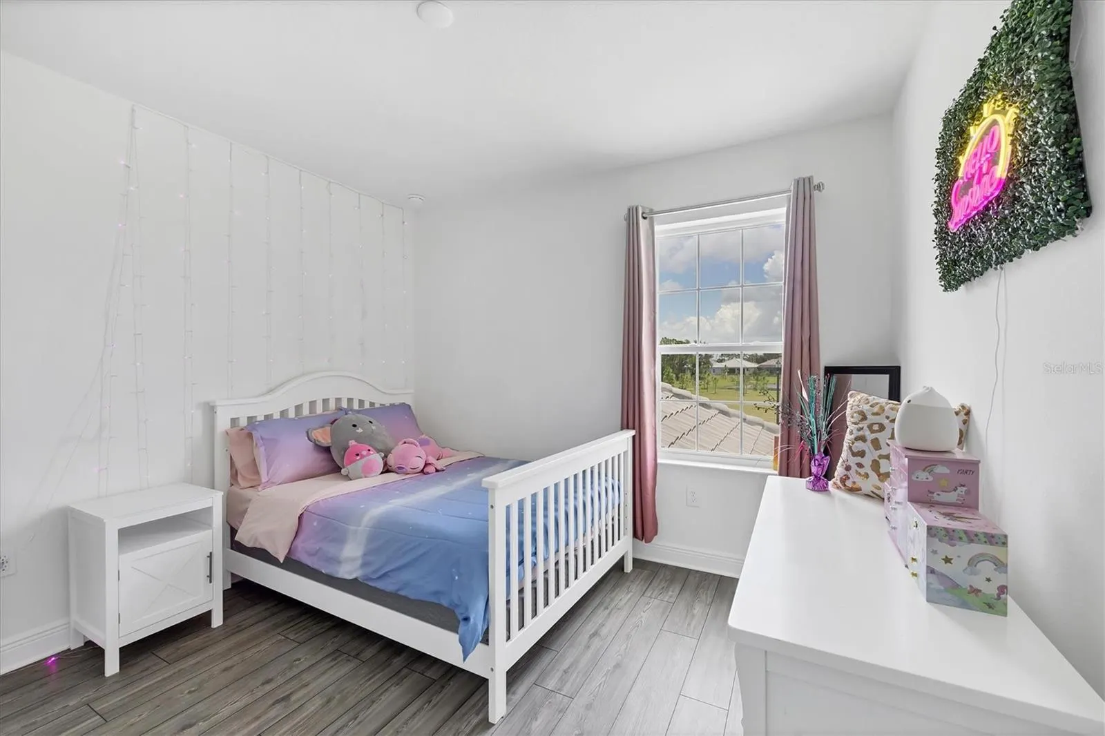 9924 CRYSTAL ISLES CIR